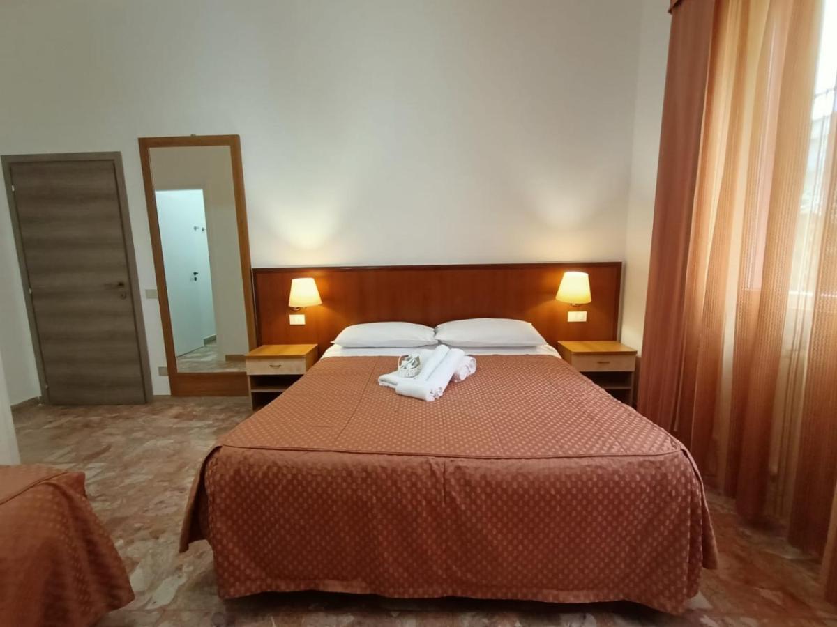 Domus Cesena Hotell Eksteriør bilde