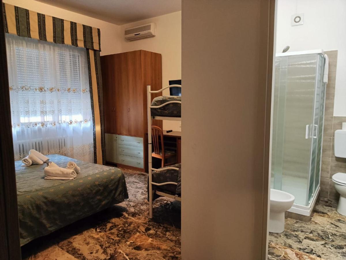 Domus Cesena Hotell Eksteriør bilde