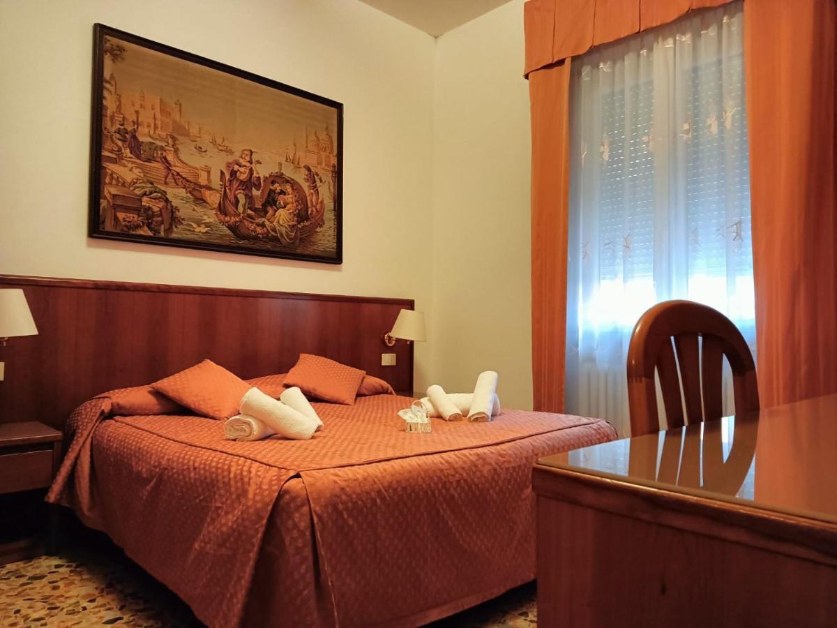Domus Cesena Hotell Eksteriør bilde
